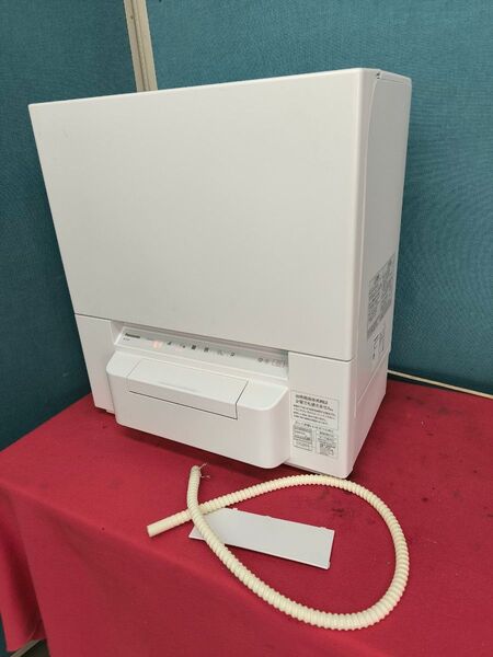 2023年製 パナソニック 食器洗い乾燥機 ホワイト NP-TSP1-W 賃貸住宅にも置ける タンク式 スリムサイズ 工事不要