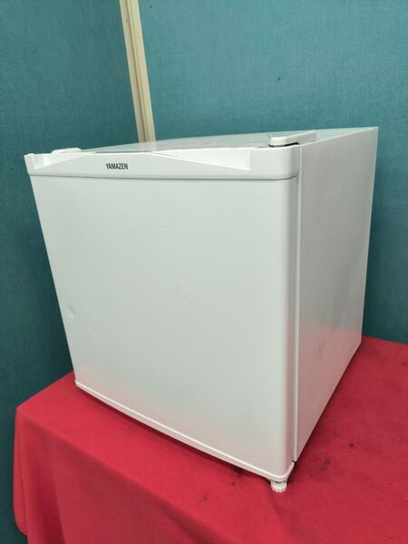 2024年製 山善 冷凍庫 31L 右開き YF-WU30(W) ホワイト 一人暮らし 小型 省エネ 家庭用 冷蔵モード搭載