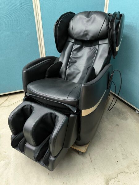 2021年製美品 フジ医療器 マッサージチェア E57 AS-R600 リラックスマスター