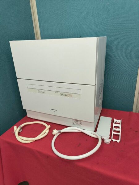 2024年製美品 パナソニック 食器洗い乾燥機 食洗機 ホワイト NP-TA4-W