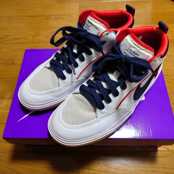 NIKE SB REACT LEO PRM ナイキ SB リアクトレオ 28cm ホワイト/ネイビー/レッド