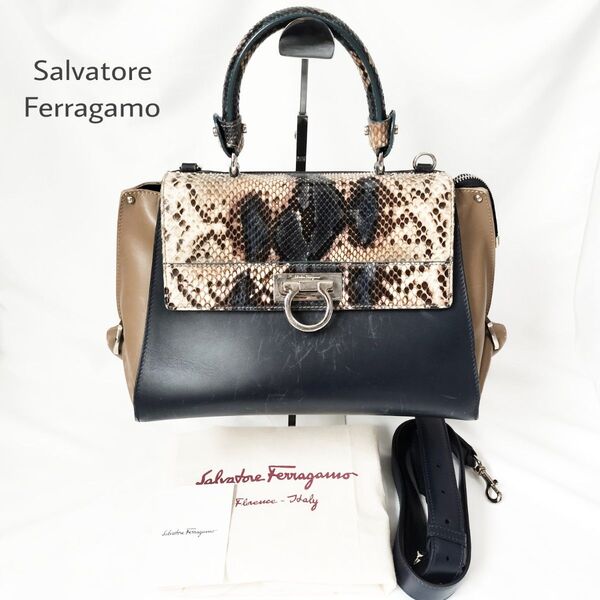 【パイソン本革】Salvatore Ferragamo ガンチーニ 2way バッグ ショルダーバッグ