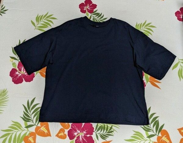 【UNIQLO ユニクロ】オーバーサイズT 無地Tシャツ 5分袖 Sサイズ