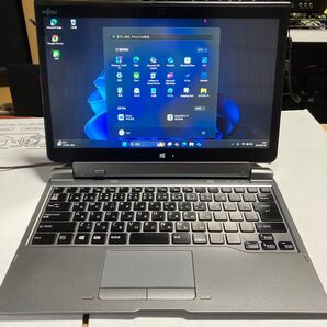 富士通 タブレットPC Windows11搭載arrows SSD