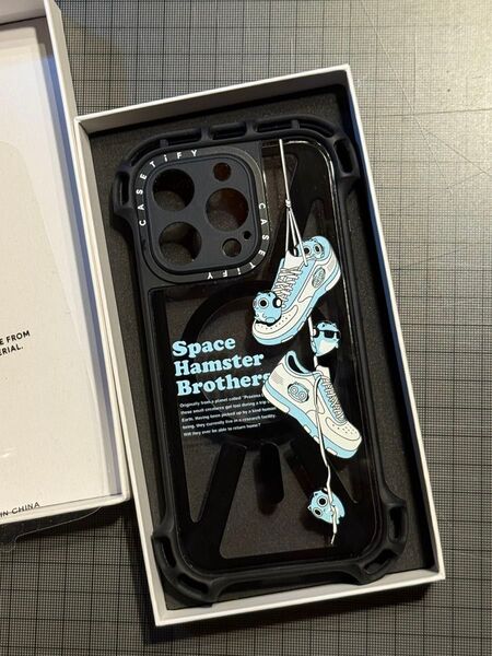 【USD】CASETiFY ウルトラ バウンス iPhone 16 Pro ケース - SHOES - クリア ブラック