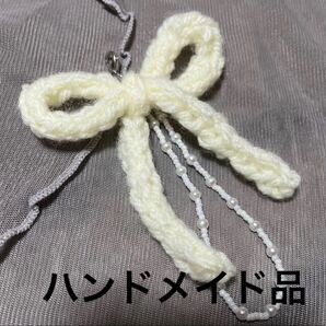 ハンドメイド リボンチャーム パール 韓国 カニカン 白色 アクセサリー
