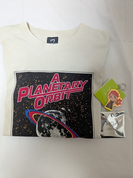 GUコラボミセスグリーンアップルTシャツ。Mサイズ。MAGICAL10YEARS若井滉斗さんキーホルダー。