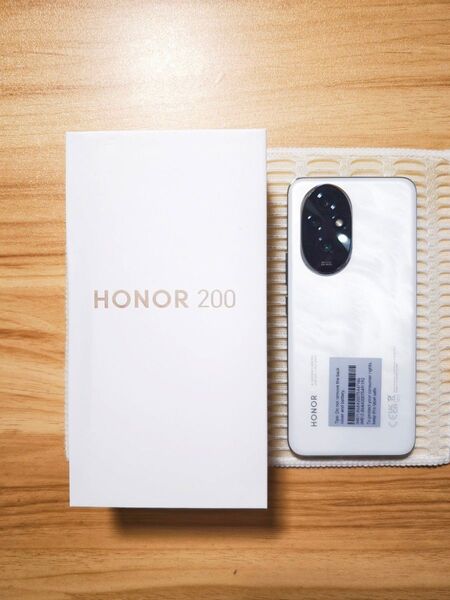 honor 200 グローバルバージョン Moonlight White 12GB 256GB