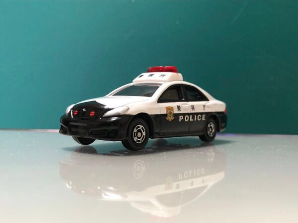 トミカ no.110 トヨタ クラウン パトロールカー