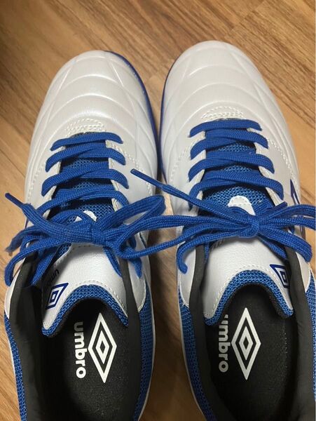 umbro アンブロ アクセレイター TR ワイド 25.0