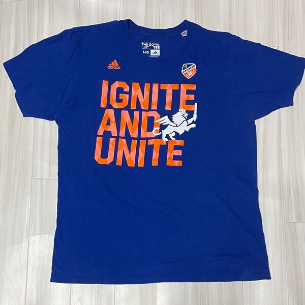 アメリカ直輸入adidasアディダスFCチームTシャツUSサイズL身幅約54、着丈約73ユーズド品洗濯済み。プリント部分綺麗です。