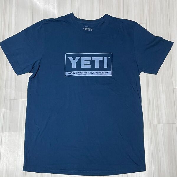 アメリカ直輸入YETI TシャツネイビーUSサイズL身幅約54、着丈約75ユーズド品洗濯済みです。プリント部分綺麗な状態です。