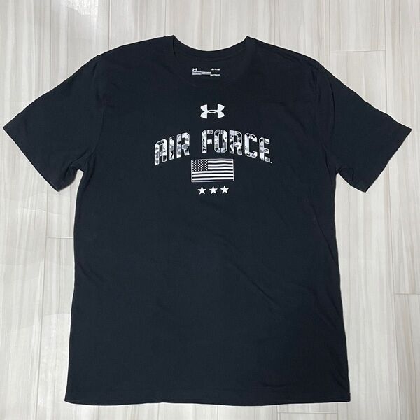 アンダーアーマーUNDER ARMOURAirForce ロゴTシャツUSサイズL身幅約52、着丈約73ユーズド品洗濯済み。