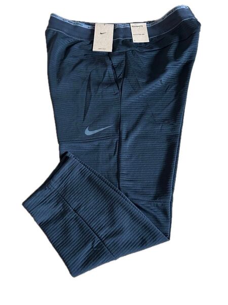 新品 NIKE パンツ ブラック 再度値下げしました。