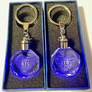 伝説の BTS光るキーホルダー BTSお洒落なロゴの3種セット 電池は付きません
