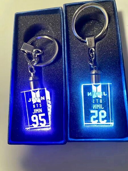 伝説の BTS 光るキーホルダー JIMINジミン さんver 電池は付きません