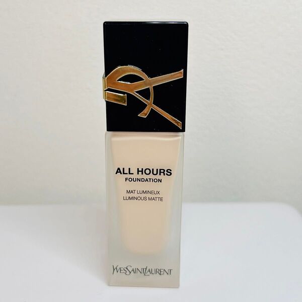 YSL イブサンローラン オールアワーズ リキッド ファンデーションLC1