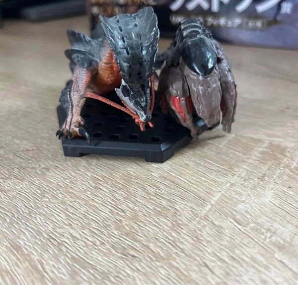 モンハンフィギュアセット+おまけ付き