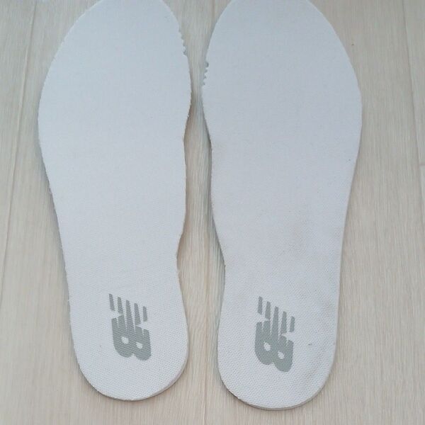 New Balance インソール 24.5くらい