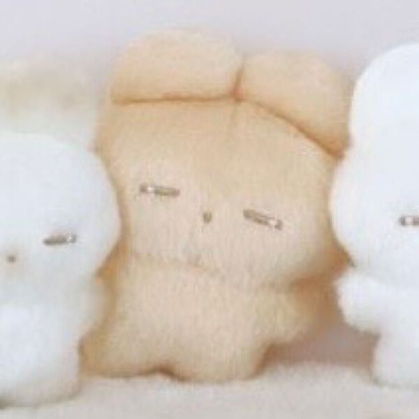 カプセルトイ うさぎのねむちゃん ミルクラテ