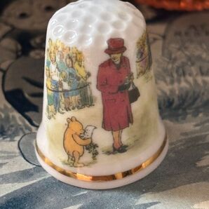 新品廃盤◆イギリス製シンブル指貫◆エリザベス女王90歳xくまのプーさん90thコラボ