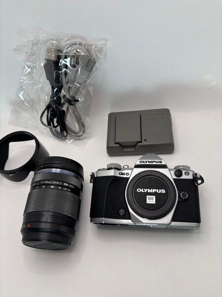 OLYMPUS オリンパス OM-D E−M5 MarkⅡ 14-150ズームレンズキット