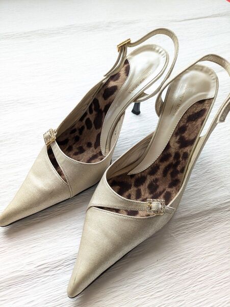 美品★ パンプス バックストラップ 婦人靴 24.5 ハイヒール