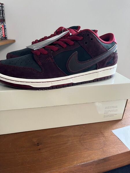 27cm Nike SB dunk low riot skateshop