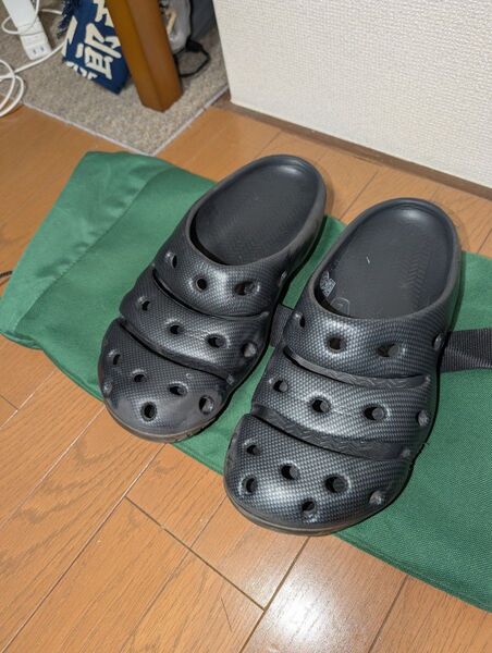 KEEN サンダル スリップオン カーボンブラック
