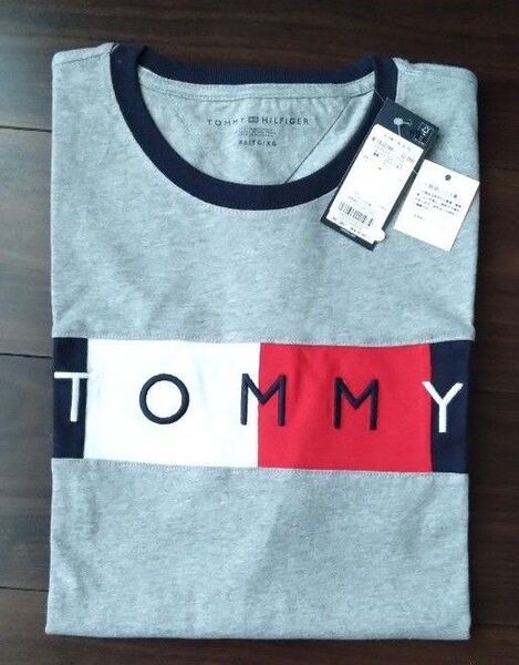 【新品未使用!】TOMMY HILFIGER Tシャツ XL☆ グレー ☆トミーヒルフィガー