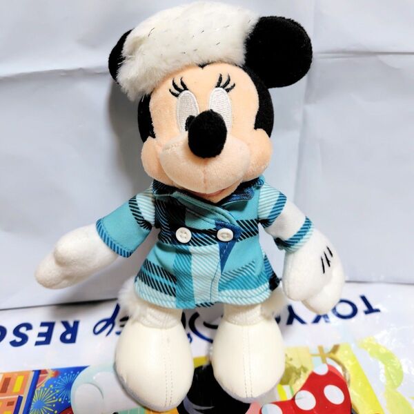 ディズニーランド ミニーのスタイルスタジオ 冬コスチューム ウィンター ぬいぐるみバッジ ミニーマウス ターコイズブルー