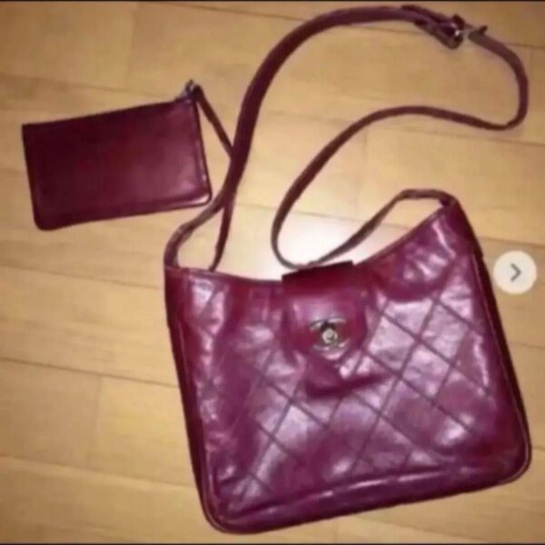 希少 シャネル ショルダーバッグ マトラッセ ボルドー ヴィンテージ サコッシュ CHANEL レザー ワインカラー レザー