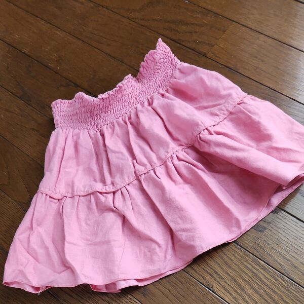 ZARA TRFサーモンピンク色のスカート