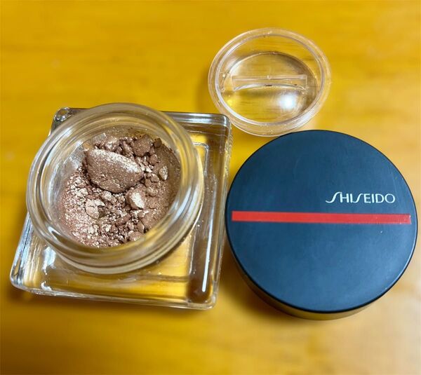 SHISEIDO オーラデュウプリズム04Aurora 小田切ヒロ アイシャドウ 資生堂