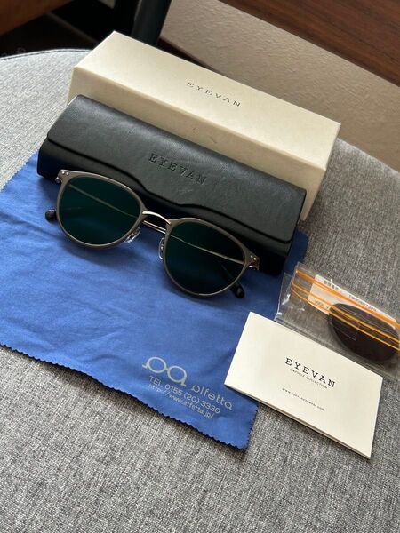 EYEVAN メガネ