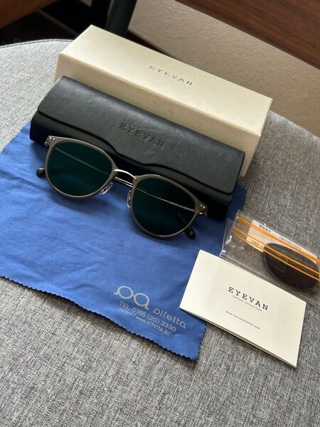 EYEVAN メガネ
