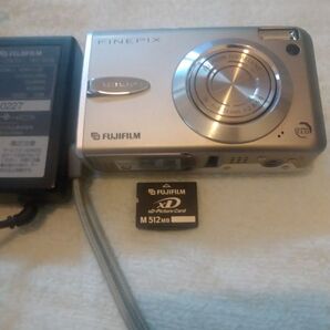FUJIFILM FinePix f30