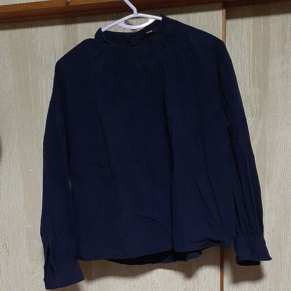 UNIQLO トップス ネイビー