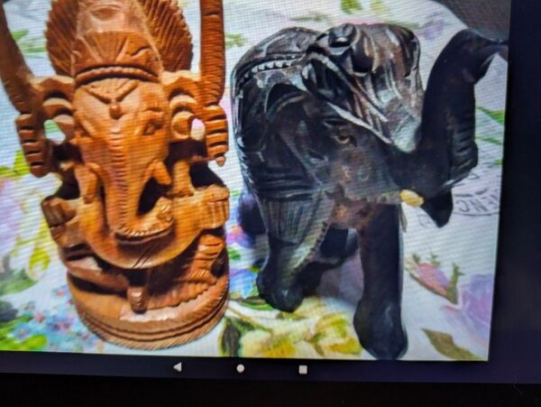ガネーシャ、象、木の彫り物2体