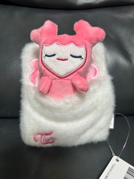 新品タグ付き TWICE LOVELYS おふとんリールパスケース モモ