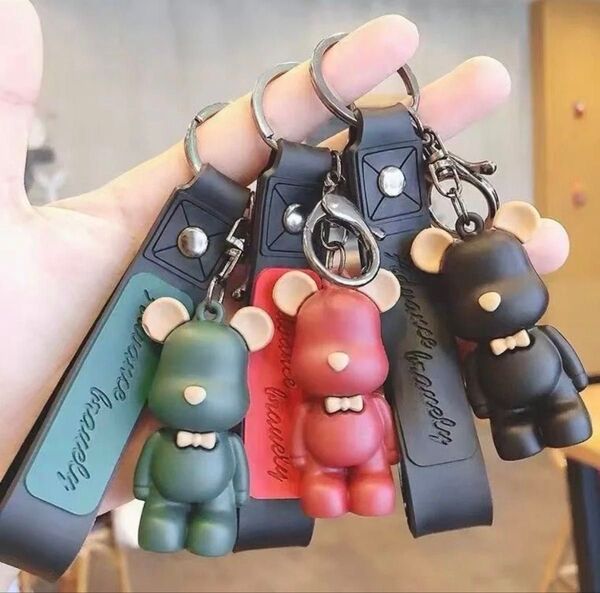 送料無料!キーホルダー クマ バッグチャーム くま ベアー 車 バイク ペア カップルにもおすすめ