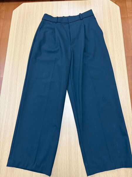 UNIQLO タックワイドパンツ 黒 Mサイズ
