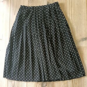 【JUDY COLLECTION40】膝下丈スカート 黒地ドット柄 春夏用 水玉 ロング