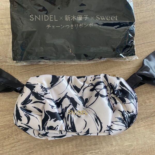 カテ変可 【未使用】snidel花柄ポーチバック/sweet付録