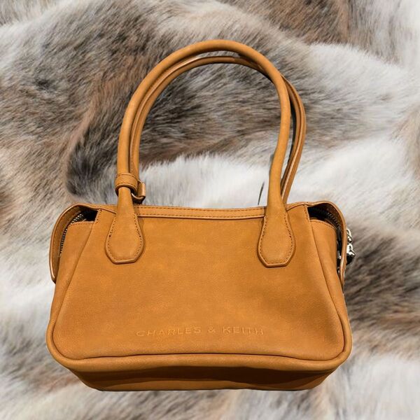 *+* CHARLES&KEITH BROWN BAGS バッグ ハンドバッグ