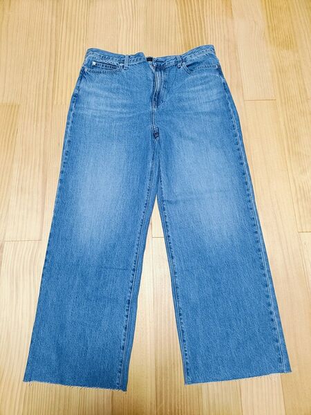 UNIQLO ワイドストレートジーンズ