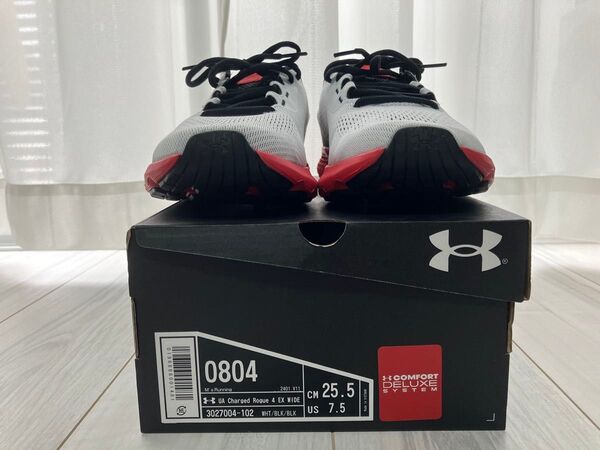 UNDER ARMOUR チャージドローグ4 EX WIDE 25.5cm 新品