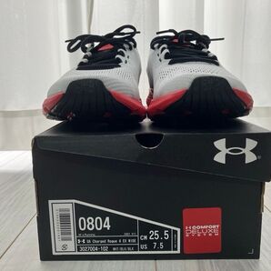 UNDER ARMOUR チャージドローグ4 EX WIDE 25.5cm 新品