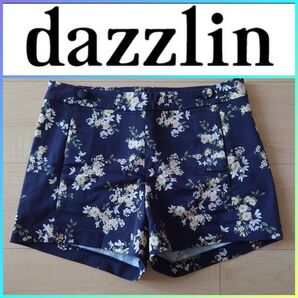 未使用に近い dazzlin ダズリン ショートパンツ 花柄 ネイビー
