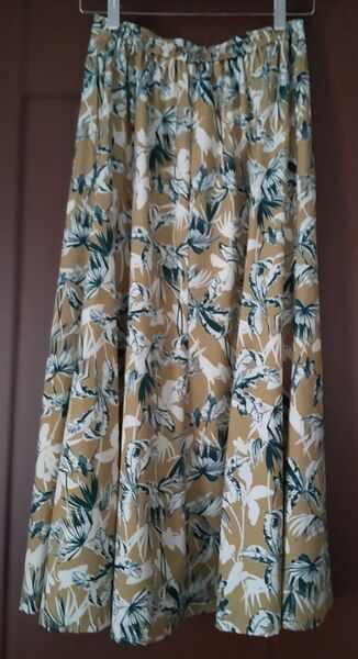 【美品】ロングスカート 総柄 スカート